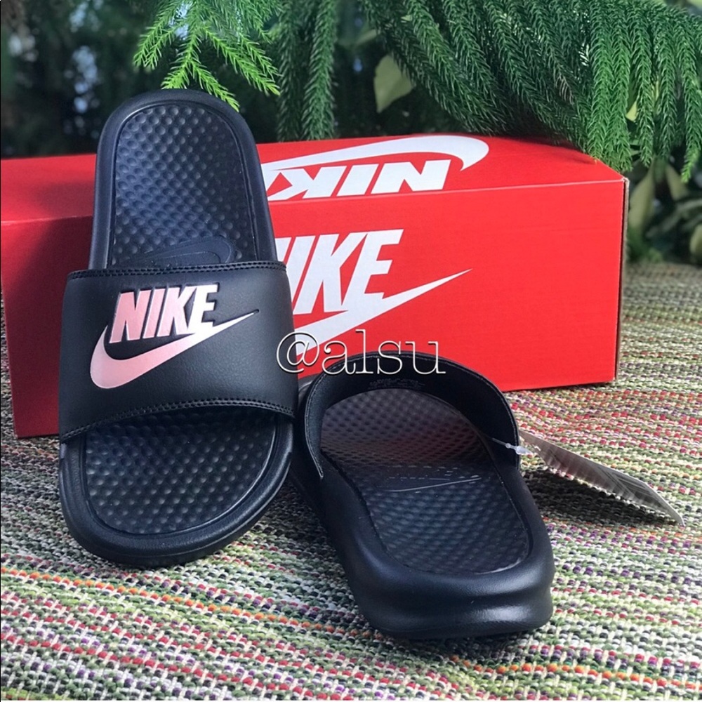 NWT Nike Benassi JDI Black/Gold Rose WMNS - Picture 4 of 5